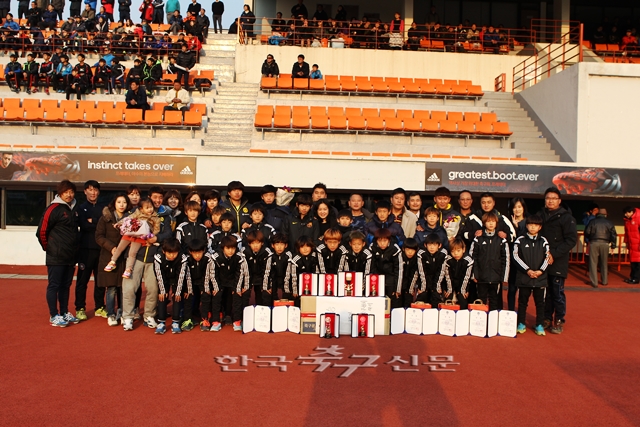 2014 Á¦33ȸ ¼¿ï½ÃÃ౸ÇùȸÀå¹è ÁØ¿ì½ÂÆÀ °Å¿©ÃÊ ´ÜüȺ¸¨ÏÀ⵿̱±âÀÚ